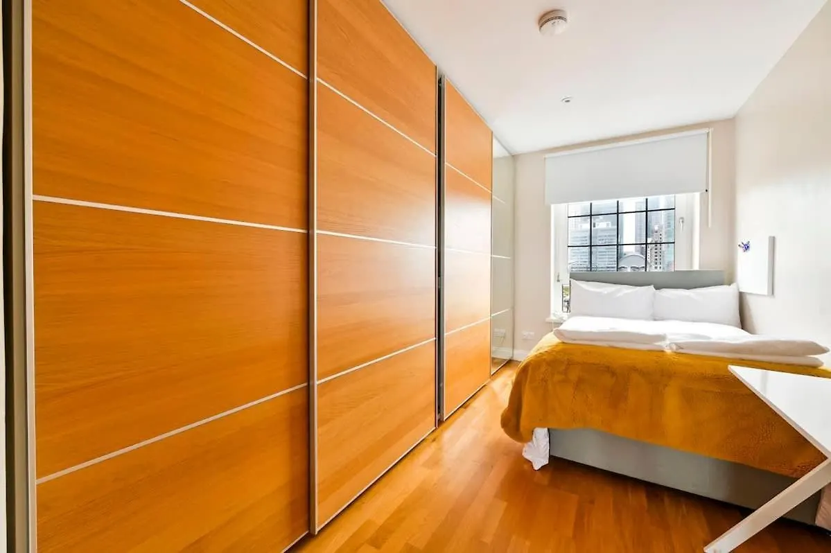 Spacious 2 Bed, Canary Wharf, O2 Arena, Wifi London 0*,  United Kingdom