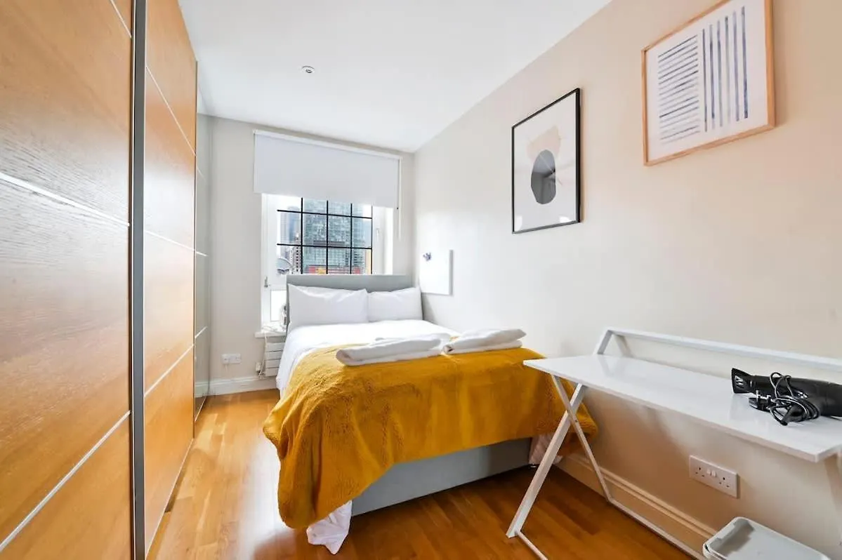 Apartment Spacious 2 Bed, Canary Wharf, O2 Arena, Wifi London