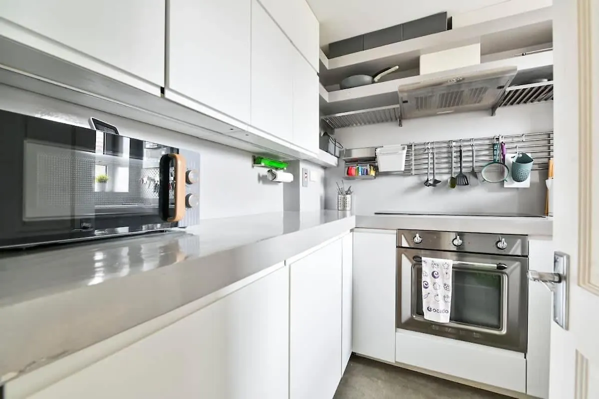 Spacious 2 Bed, Canary Wharf, O2 Arena, Wifi London